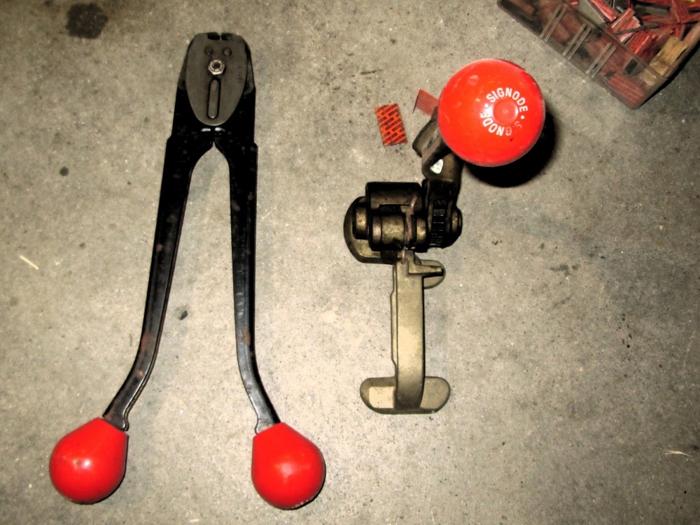 SIGNODE  5/8" - 3/4" steel strapping tools 2 sets