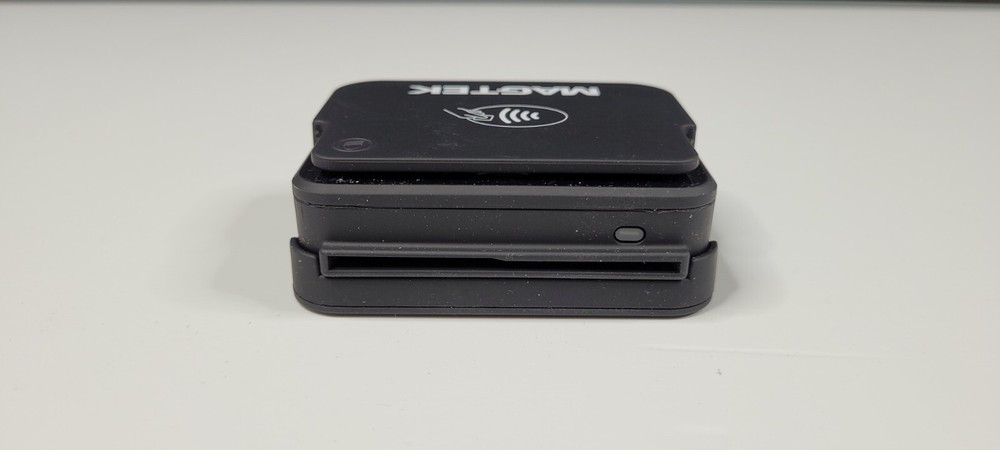 Magtek 21087023 iDynamo 6 Secure Card Reader Authenticator USB-C for iOS/Android