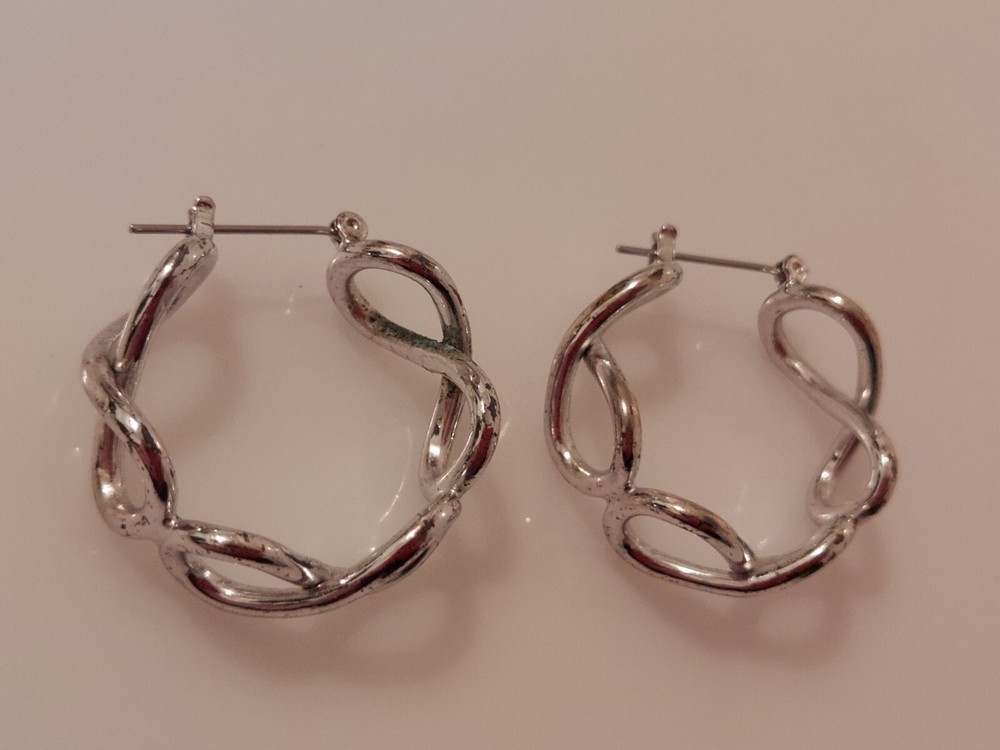 silvertone hoop basketweave post earrings 1"