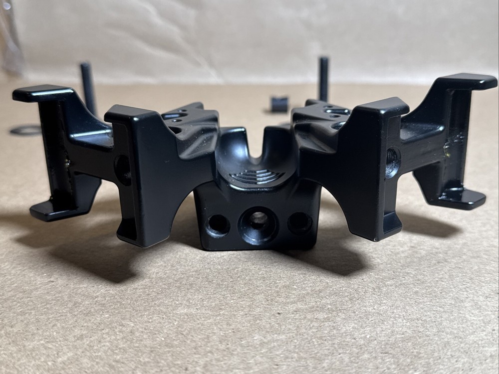 Bear X CATALYST 420 CROSSBOW - Replacement RISER & BOLTS