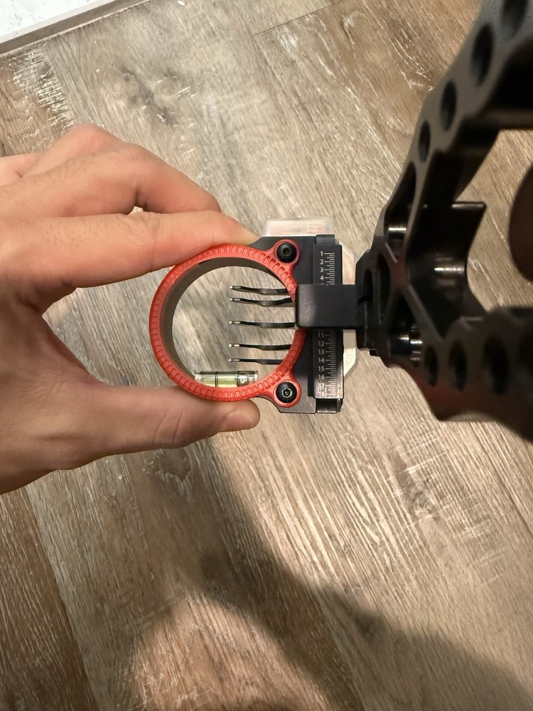 Compound bow kit - sight, arrow rest, stabs, sling, QD