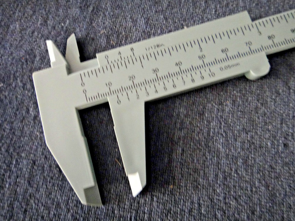 Plactic Caliper inches and mm