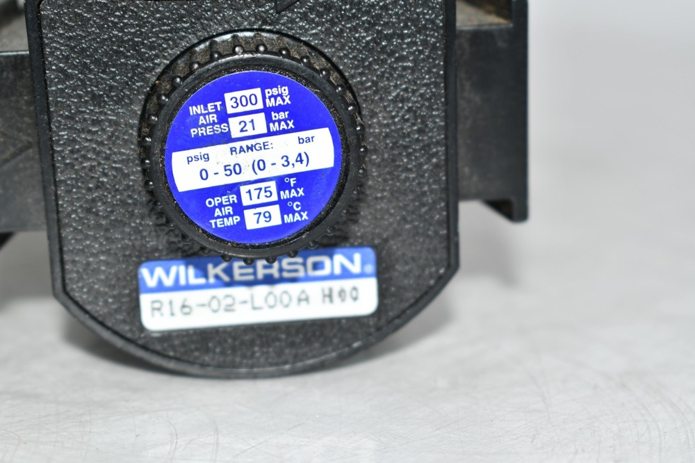 Wilkerson Pneumatic Regulator R16-02-L00A 0-50 PSI