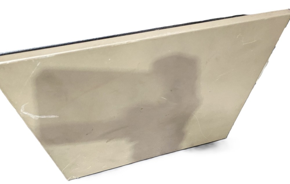 B&K Precision Model 1077B TV Analyst Television Testing Equipment - Powers On