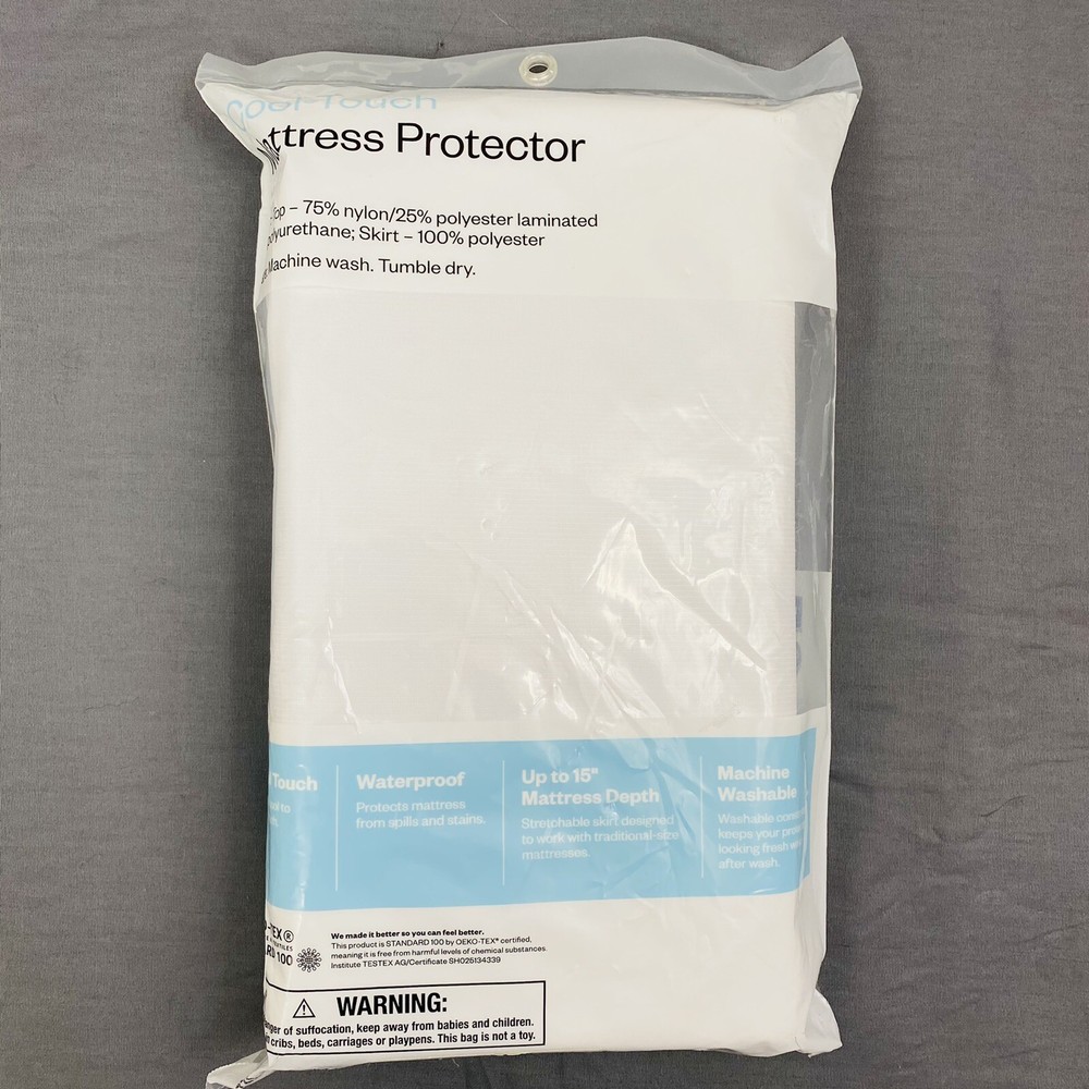 Full Cooling Mattress Protector - Room Essentials~Waterproof~15" Depth NEW