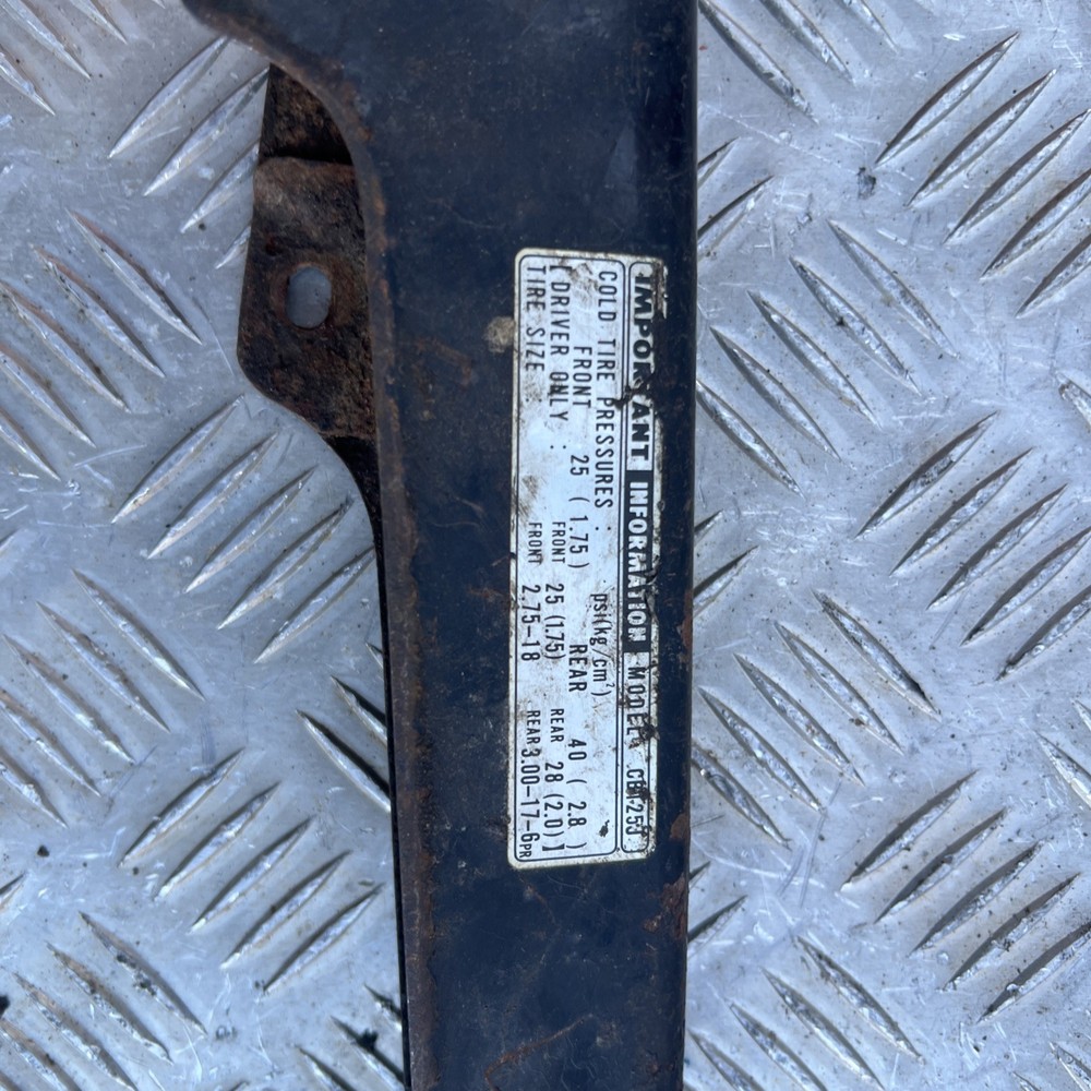 Honda cb125j chain guard