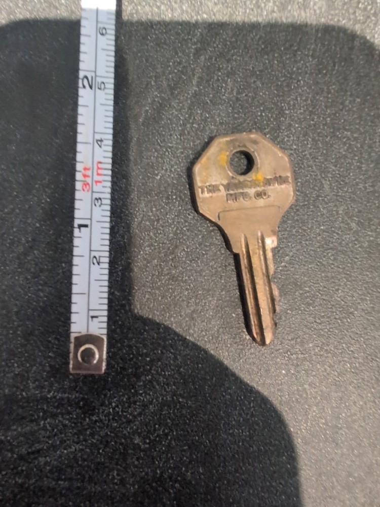 Yale Junior Key HX86