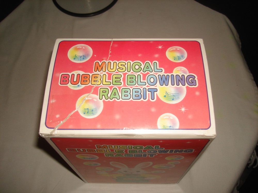 1995 MUSICAL BUBBLE BLOWING RABBIT W/BOX & A.C. ADAPTER MINT