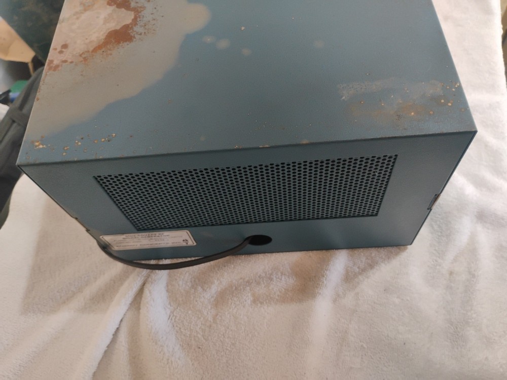 ECI 40500 Signal Generator - Powers On