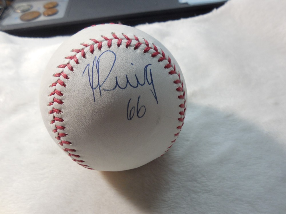 YASIEL PUIG AUTOGRAPHED BASEBALL LA DODGERS