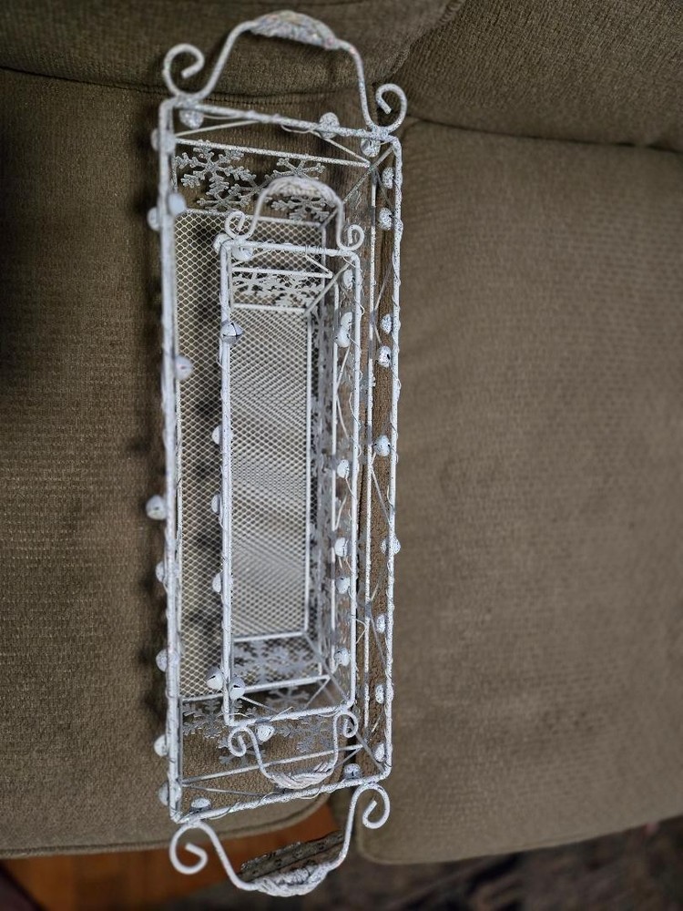 2 silver snowflake wire retangular baskets 16" x 5.5" & 12" x 3.5"