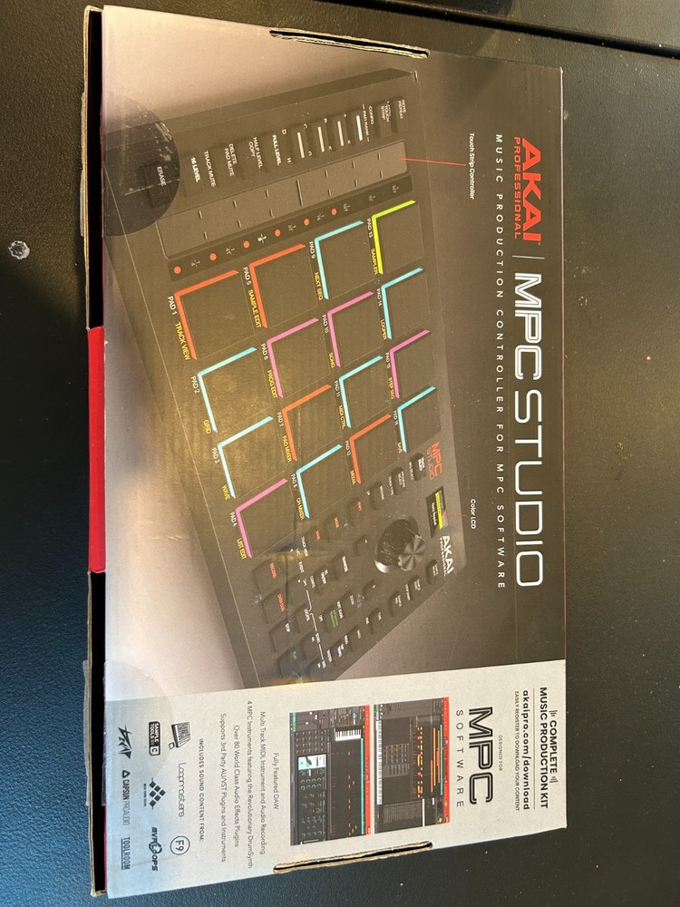 Akai Professional MPC Studio Controller + MPC Software – Great Condition, Light