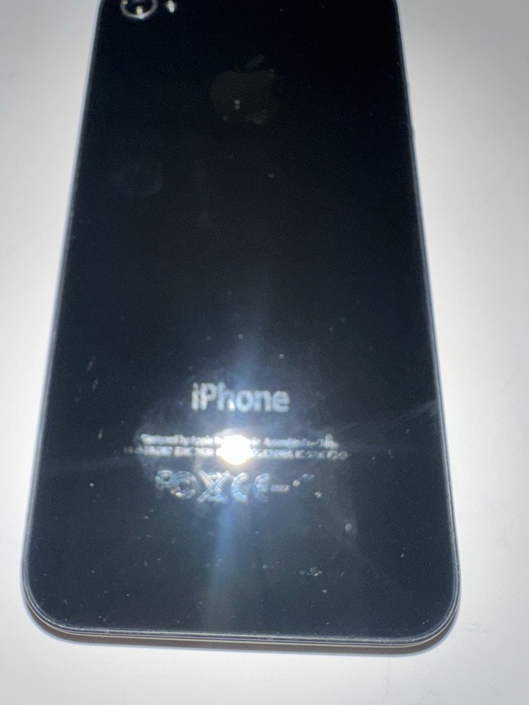 Apple iPhone 4s - 16 GB - Black (Unlocked)