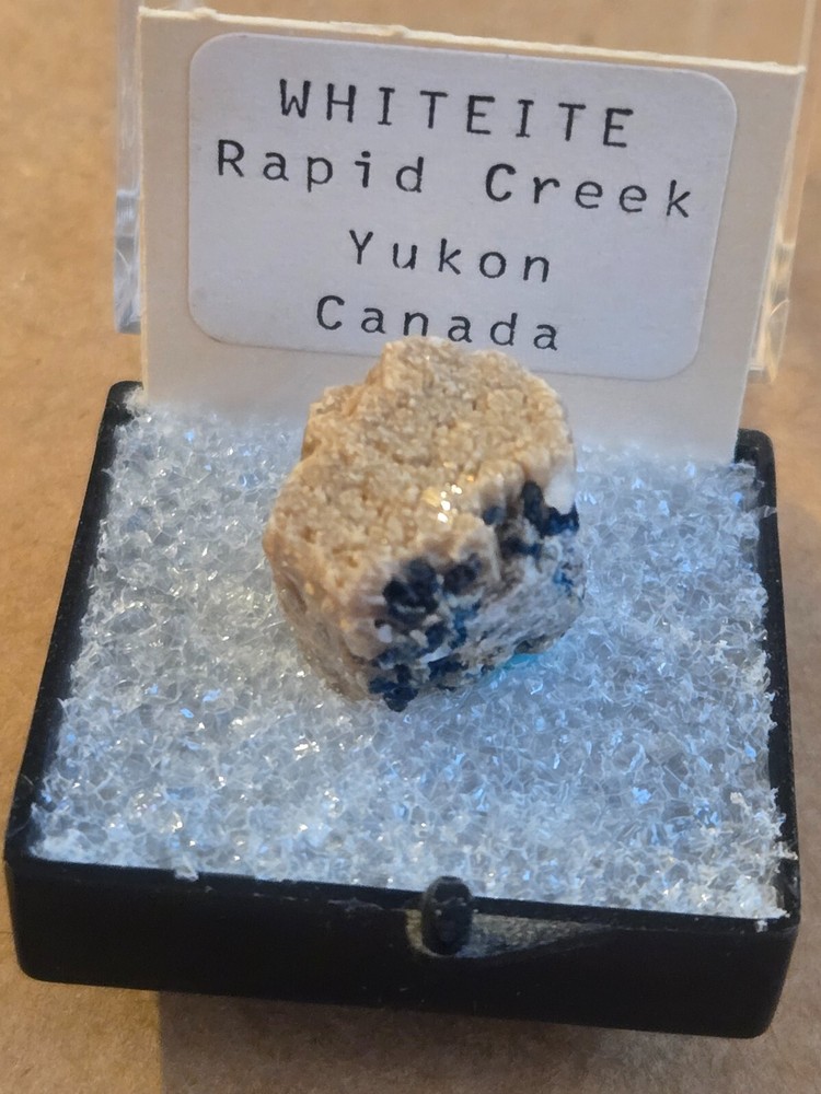 Beautiful Whiteite thumbnail specimen