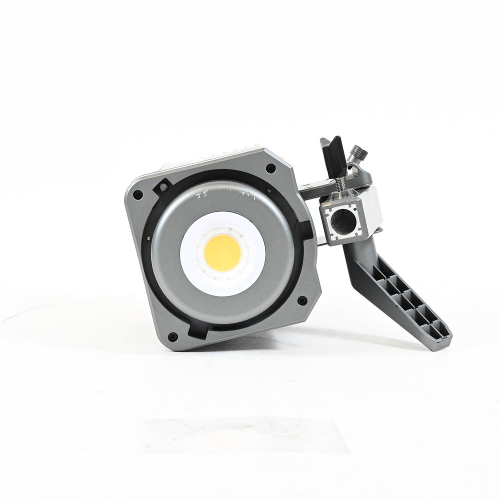 Aputure Amaran 100d LED Light #844