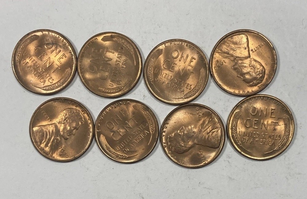1950-S Lincoln Wheat Cent .01 Roll. Nice R/B Roll Some Spotting.