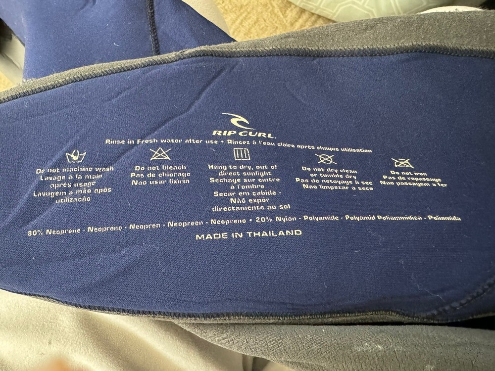 RipCurl Insulator 3:2 E Sealed Full Body Wetsuit MEDIUM