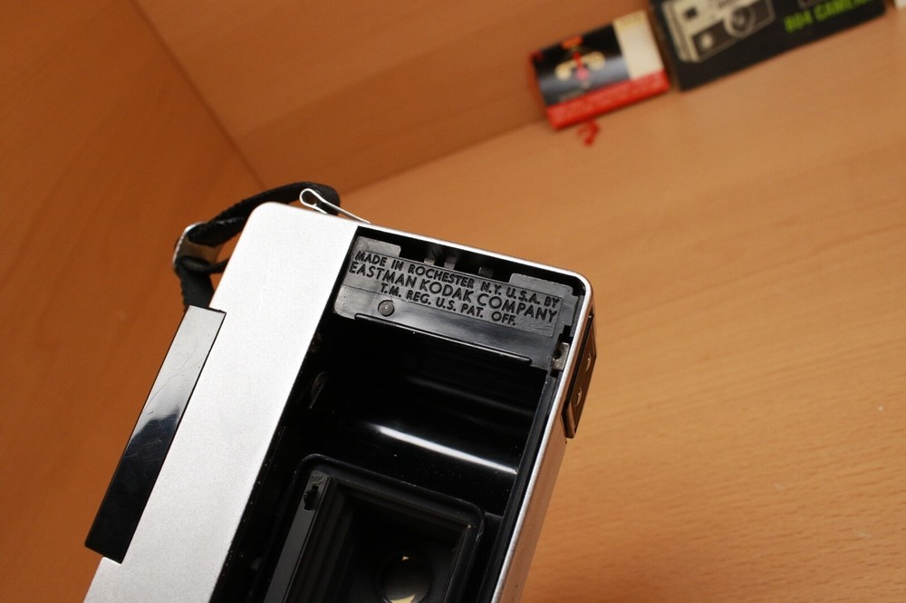 Vintage Kodak Instamatic 804 Camera, Original Hard Shell Case/Strap BOX UNTESTED