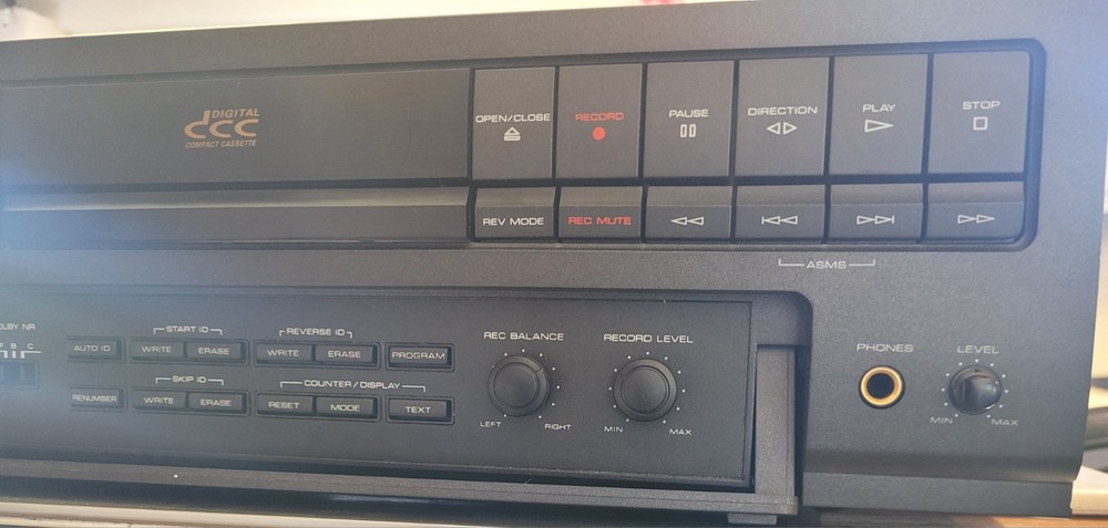 Optimus DCT 2000 Digital Compact Cassette Deck