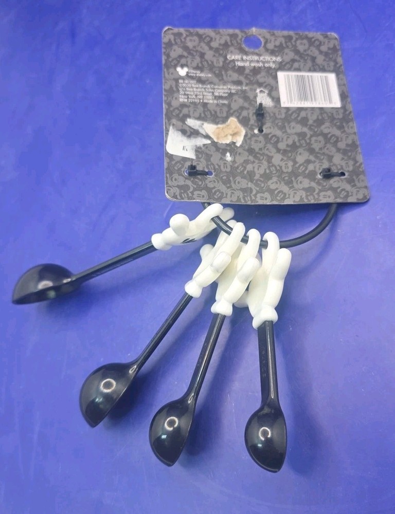 Disney Theme Mickey Mouse Hands Kitchen Plastic Measuring Spoons