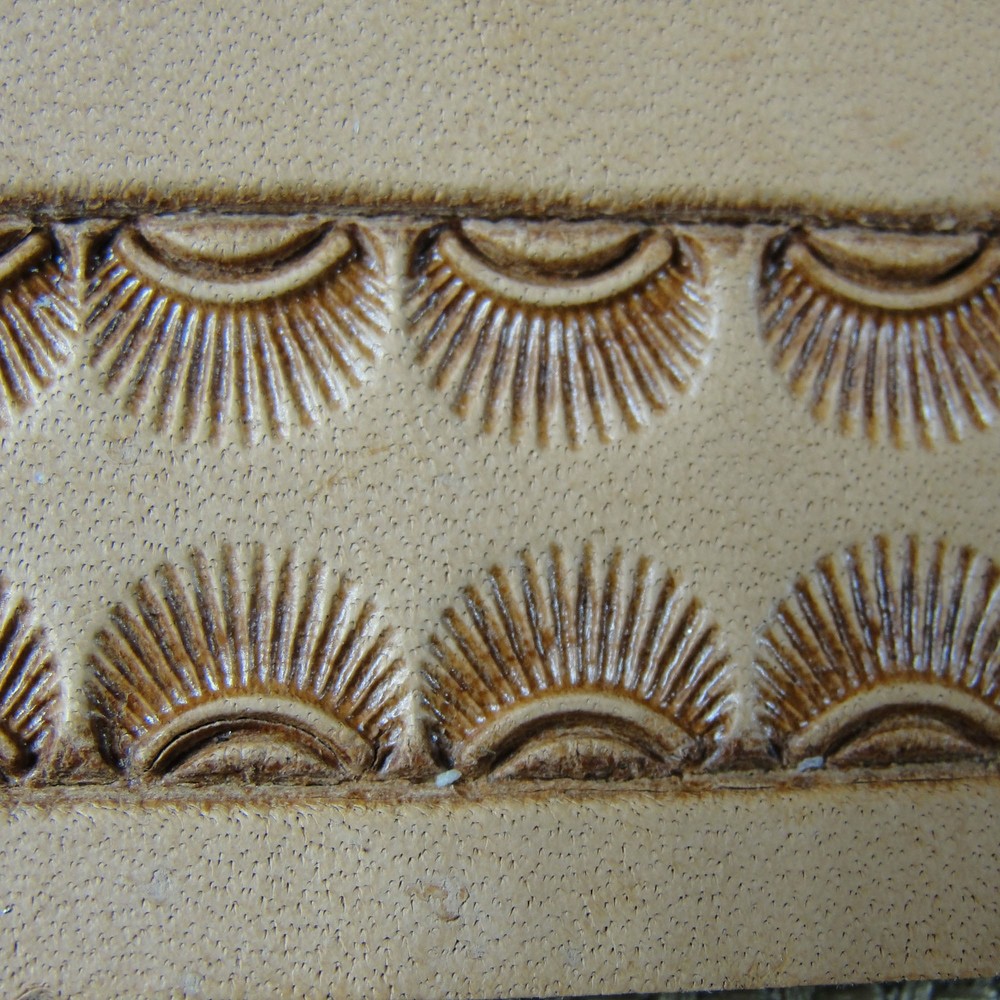 Japan Select - #D436 Crescent Border Stamp (Leather Stamping Tool)