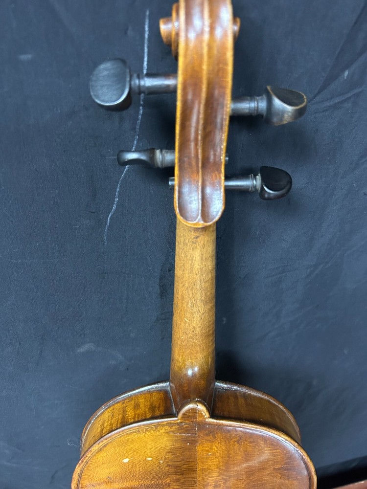 Unbranded Full-Size Violin (No Case)