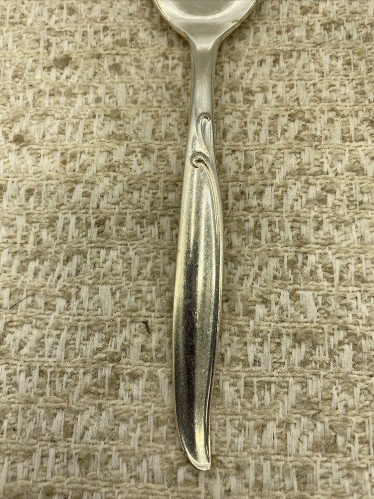 Wm Rogers IS 1958 “SWEEP” Dinner Spoon 6” Silverplate Flatware