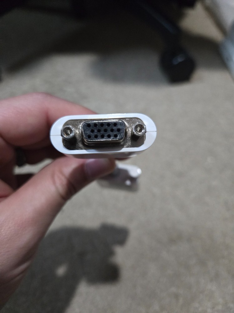 Apple VGA to DVI Adapter