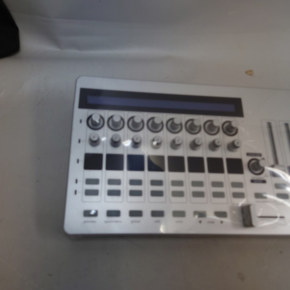 Novation ZeRO SL MkII MIDI USB Controller Tested Works DAW Control Surface with