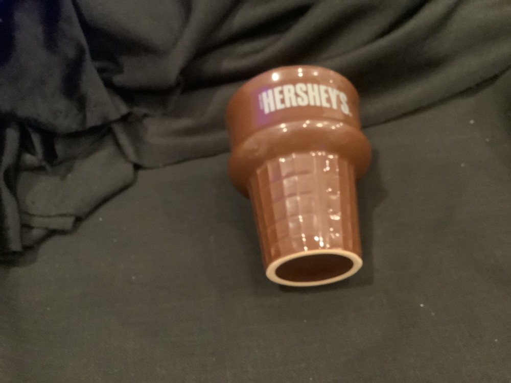 Hershey's coffee drink mug, ice cream cone brown