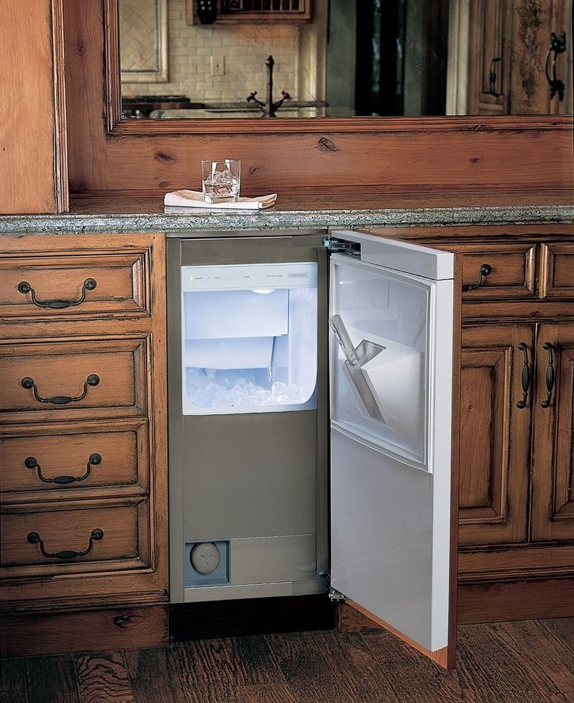 Sub-Zero Ice Maker Under Counter