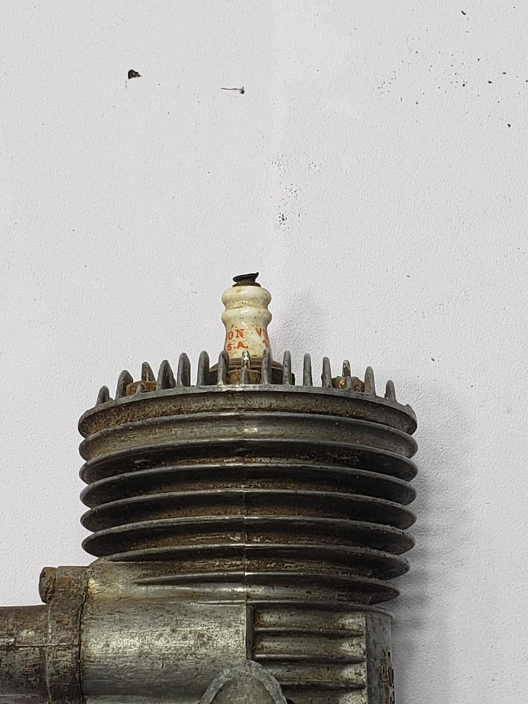 Vintage Anderson Spitfire 6100 Series Ignition/Spark Model Plane Engine