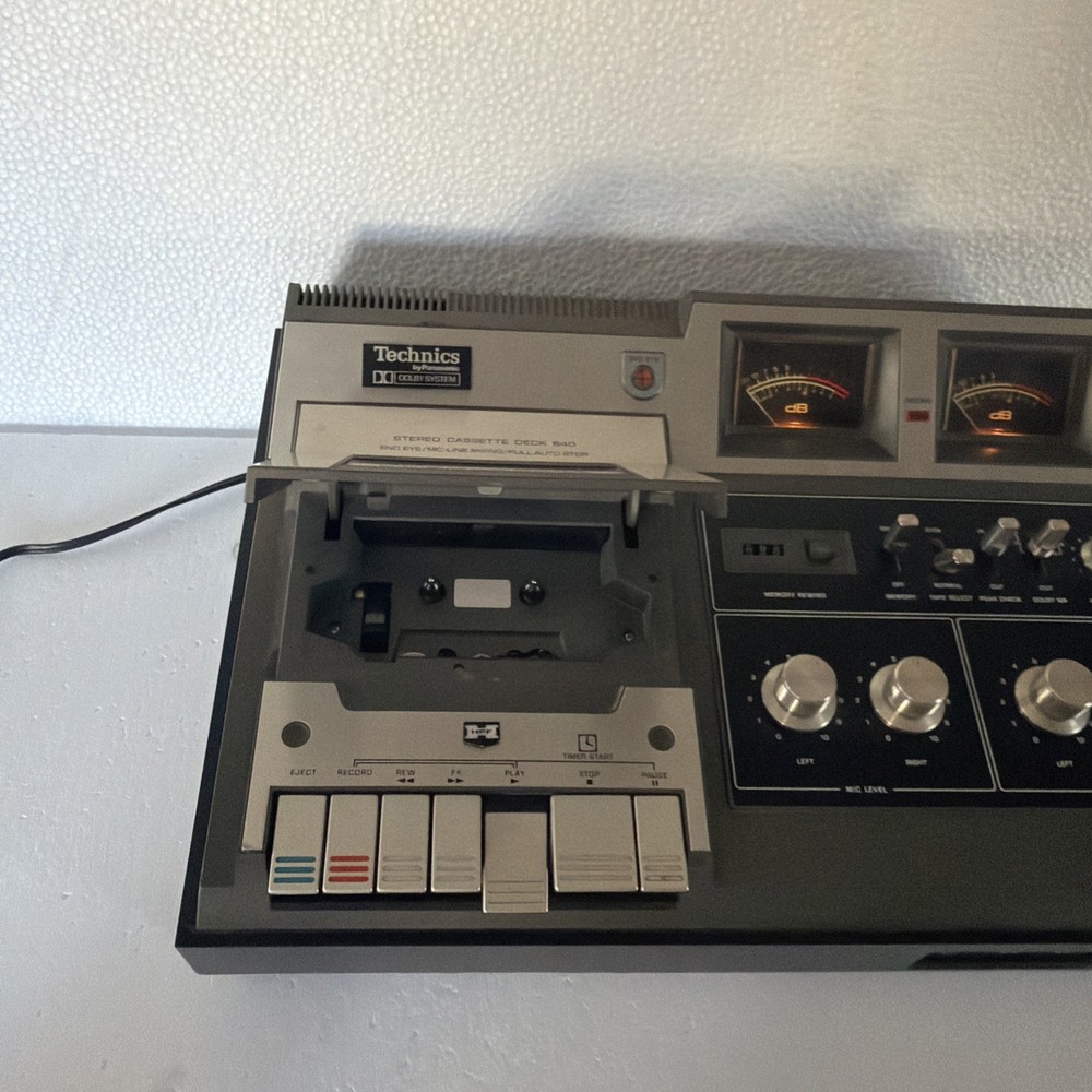 Technics RS-640US.