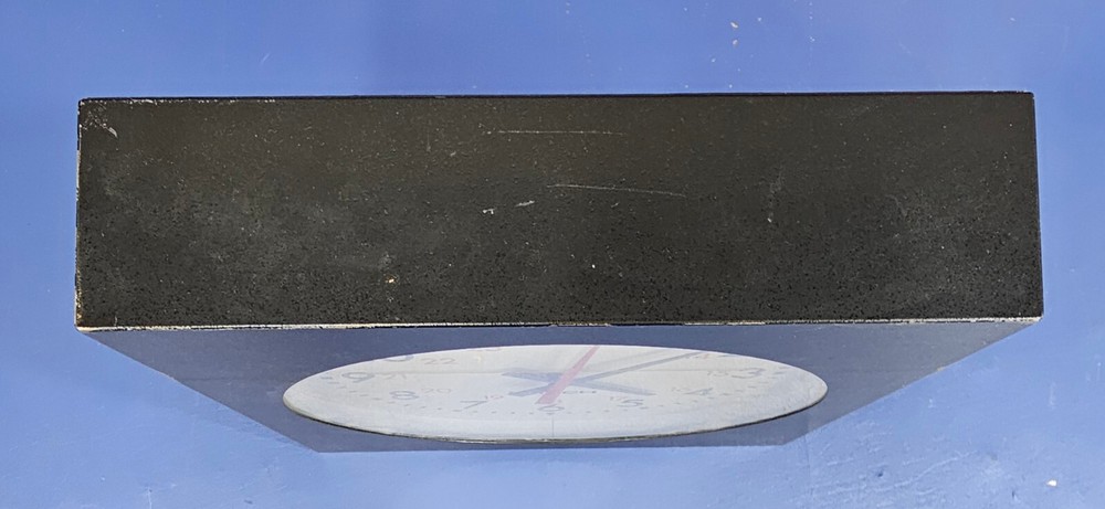 Leitch DAC-5012 Time Code Wall Clock