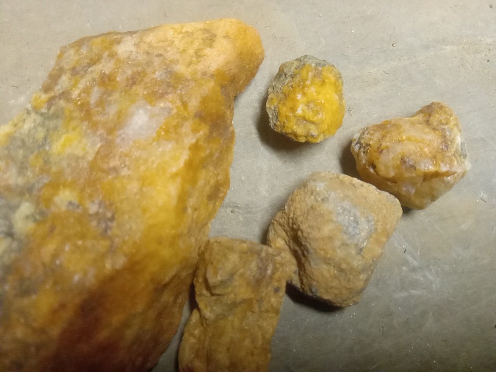 gold ore specimen