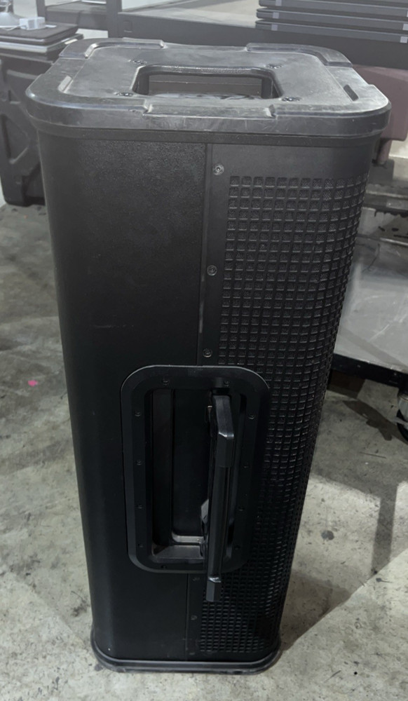 LINE 6 STAGESOURCE L3T SPEAKER