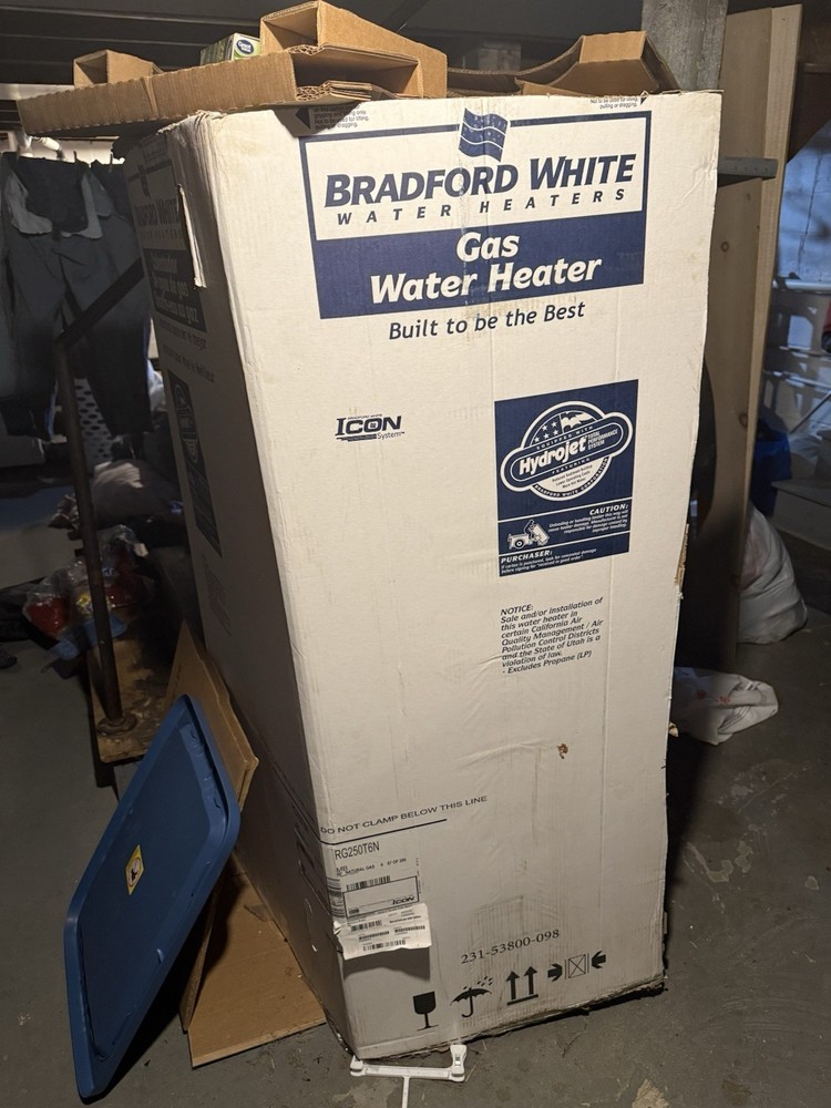 water heater !!! 700 or better offer! Never been used brand new ! 50 gallon