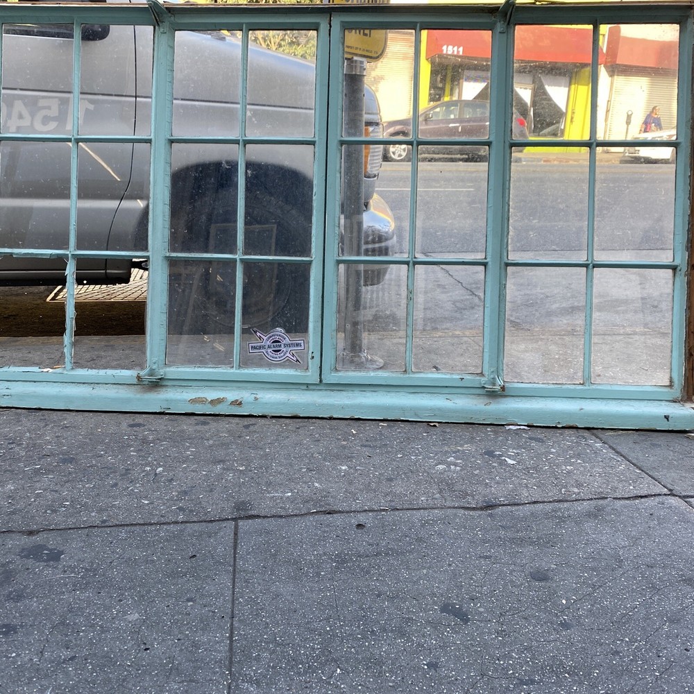 Metal case window 73.5x49 Functioning Center Windows