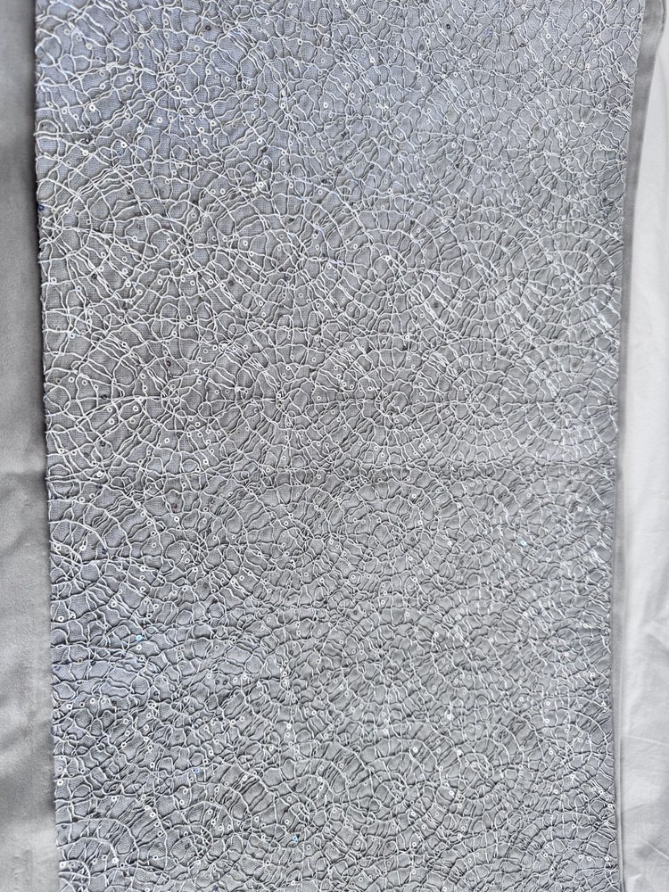 iDesign Set of 2 Table Runner 1 Solid Velvet Runner & 1 Deco Metallic Runner NIP