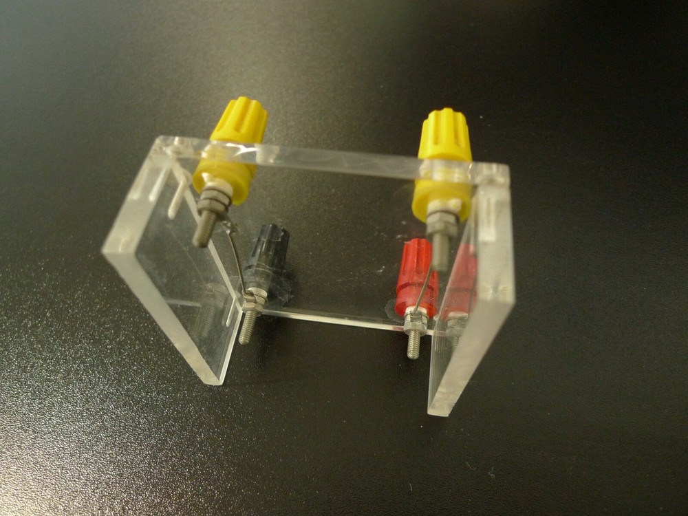 Terminal Sockets 4MM Irwin Perspex Block Electronics Physics Lab Apparatus