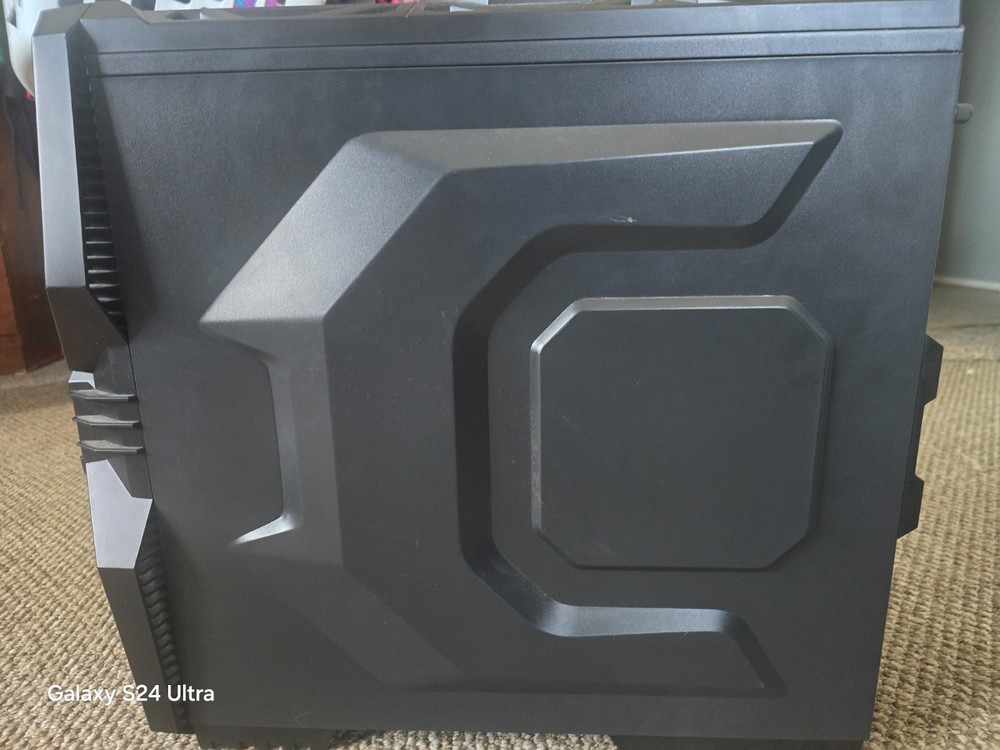 RAIDMAX ATX Mid‑Tower Gaming Case w/ Kingwin 750W PSU & Multi‑Card Reader – Iron