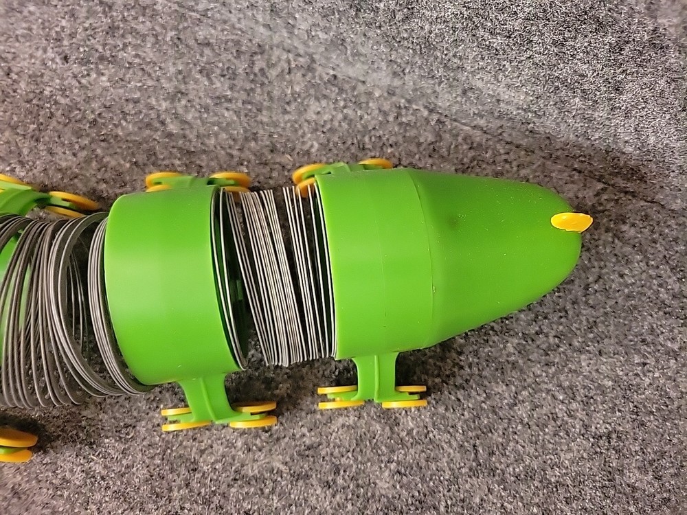 MR. WIGGLES CALA-PULLER SLINKY PULL TOY BOXED BY WILKENING In Box