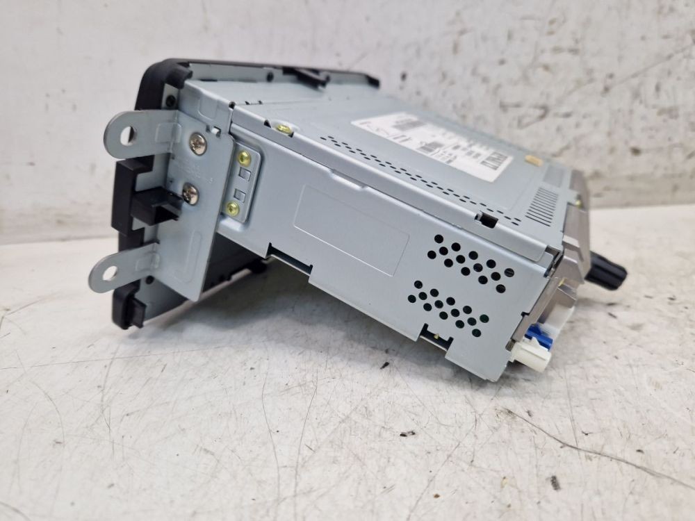 Radio/Navigation System - Combination Screen Fits for Renault Trafic III