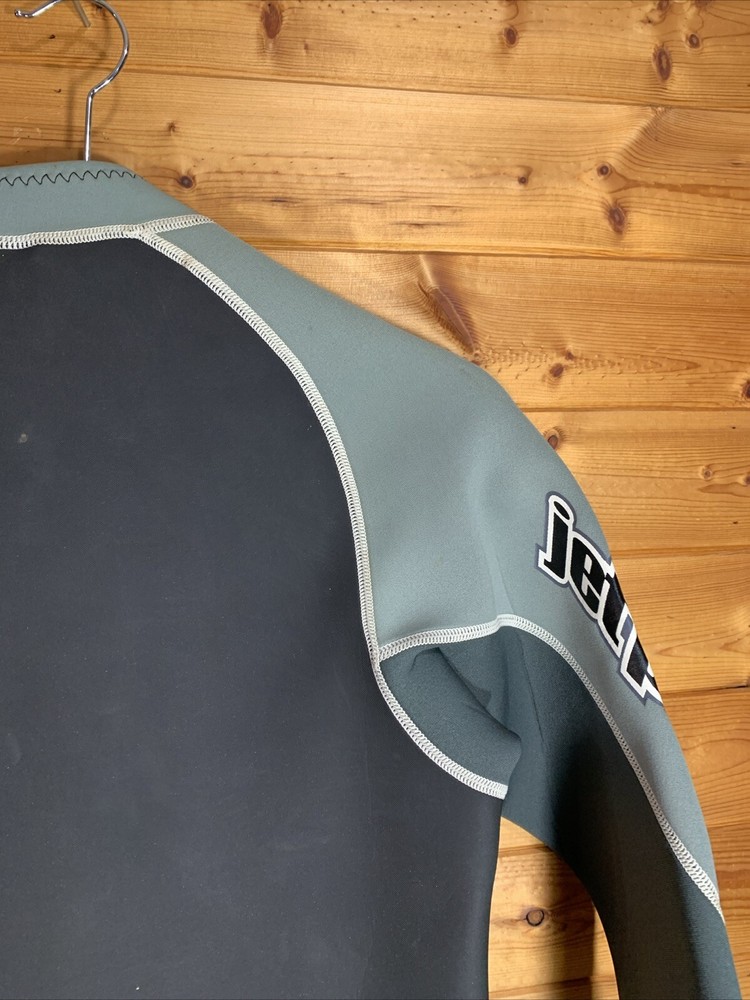Jet Pilot Wetsuit Top Size Men’s Size Medium Black And Gray EUC