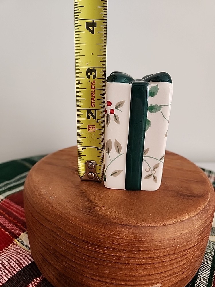 Pfaltzgraff Winterberry Salt Or Pepper Shaker Present Replacement