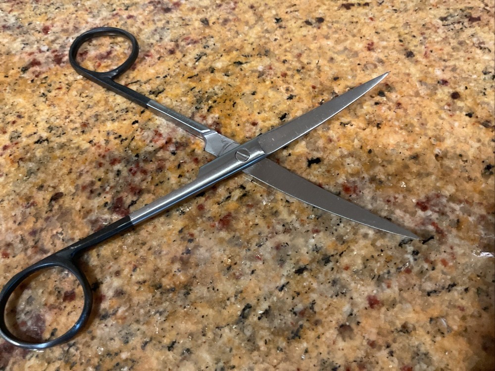 Curved Scissors Mailed First Class