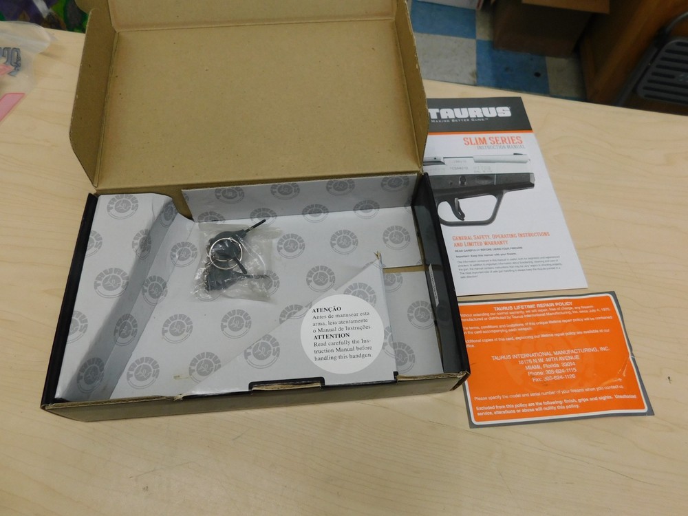 Taurus Factory Box PT740 PT-740 Slim + STUFF