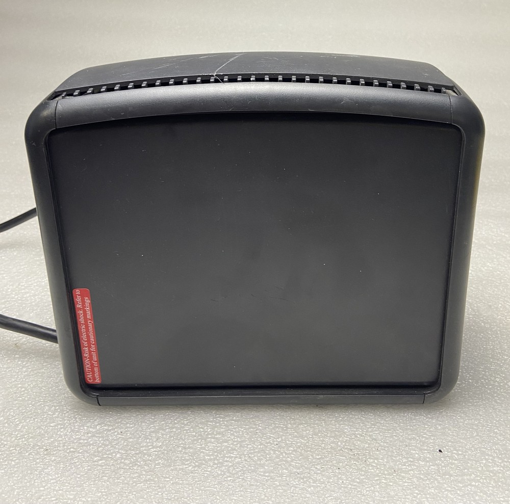 Panamax MB850 Uninterruptible power supply voltage regulator surge protector