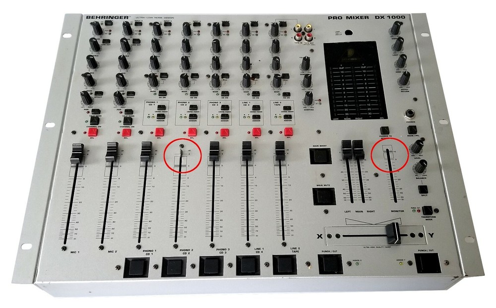 BEHRINGER PRO DJ-MIXER DX1000 Color Silver