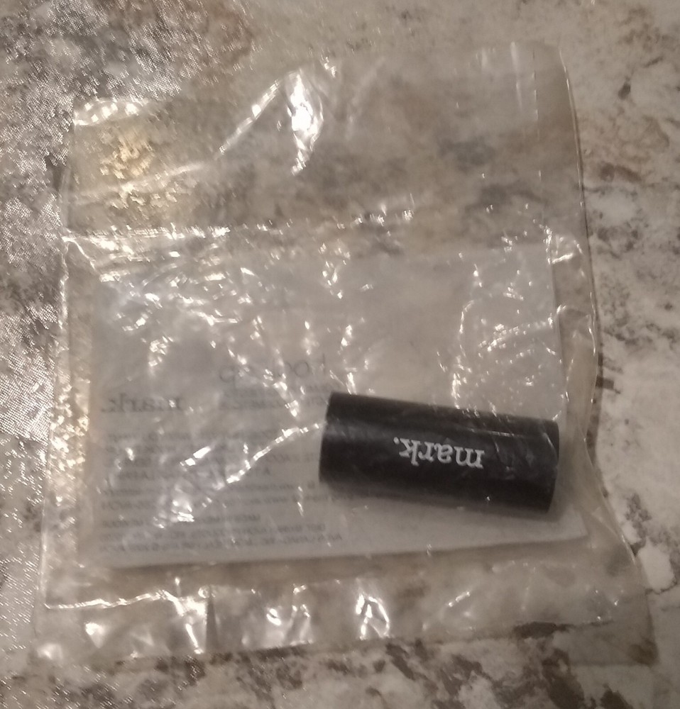 Avon Mark Hook Up Cosmetic Connector New